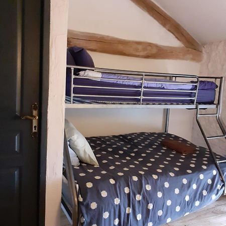 Ecurie Le Buguet Apartment Saint-Antoine-Cumond Bagian luar foto