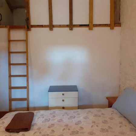 Ecurie Le Buguet Apartment Saint-Antoine-Cumond Bagian luar foto